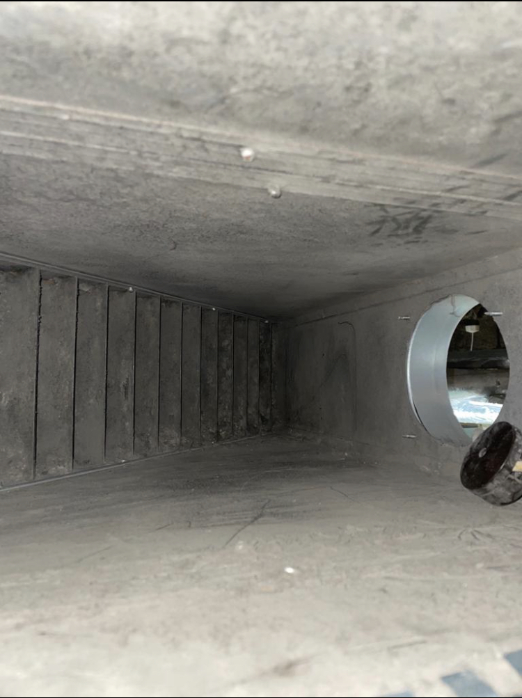 Internally clean commercial ductwork photographed as post-clean evidence by Deduct Ltd